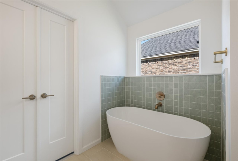 4 Bedrooms Bedrooms, ,2 BathroomsBathrooms,Residential,Single Family,Pintail,1,129356