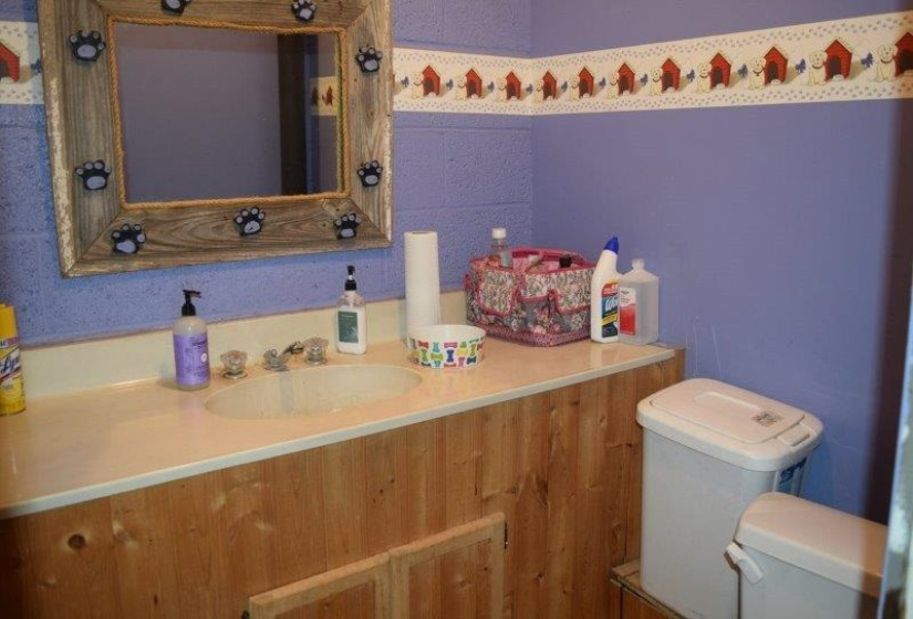 3 BathroomsBathrooms,Commercial/industrial,Commercial,Main,1,129542