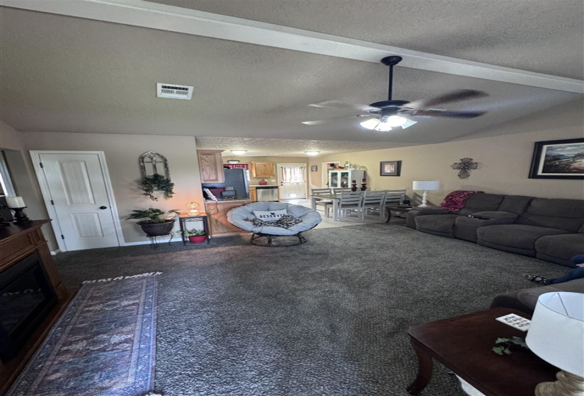 2 Bedrooms Bedrooms, ,2 BathroomsBathrooms,Residential,Single Family,Seminole,1,129898