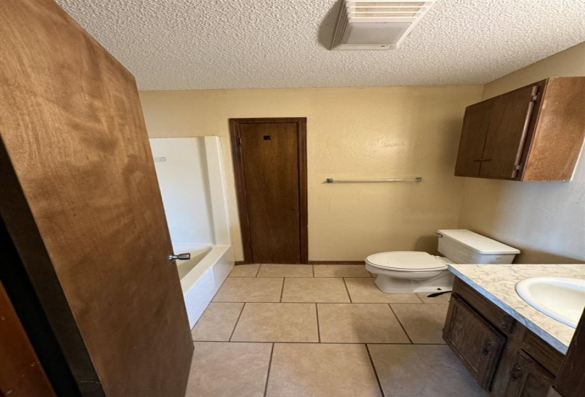 11 BathroomsBathrooms,Multi-family,Duplex,Oakdale,2,130007