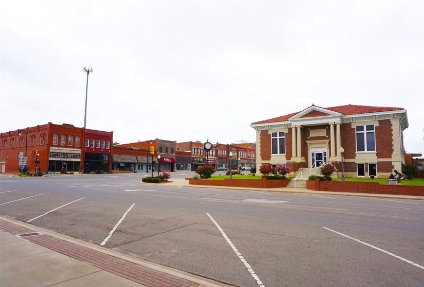 11 BathroomsBathrooms,Commercial/industrial,Commercial,Cedar,1,130265