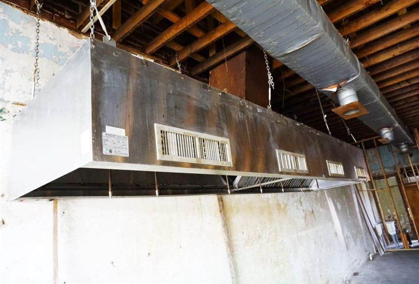 11 BathroomsBathrooms,Commercial/industrial,Commercial,Cedar,1,130265