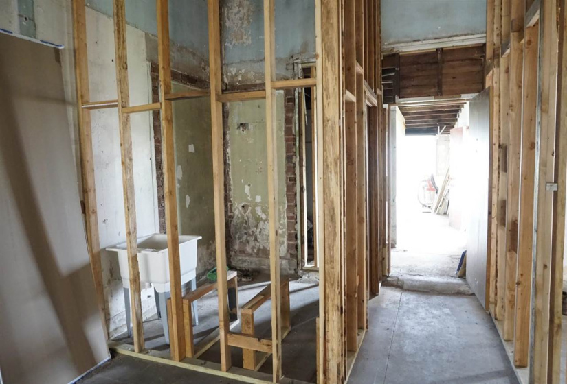 11 BathroomsBathrooms,Commercial/industrial,Commercial,Cedar,1,130265