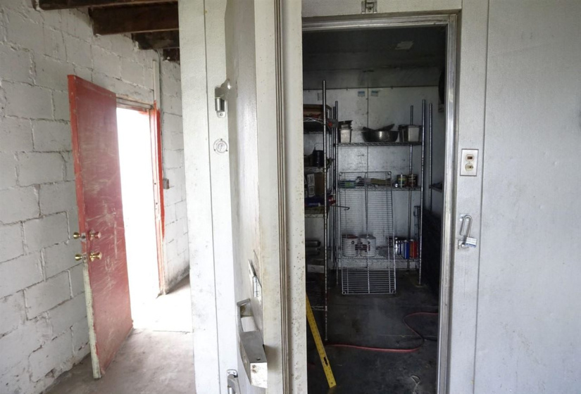 11 BathroomsBathrooms,Commercial/industrial,Commercial,Cedar,1,130265