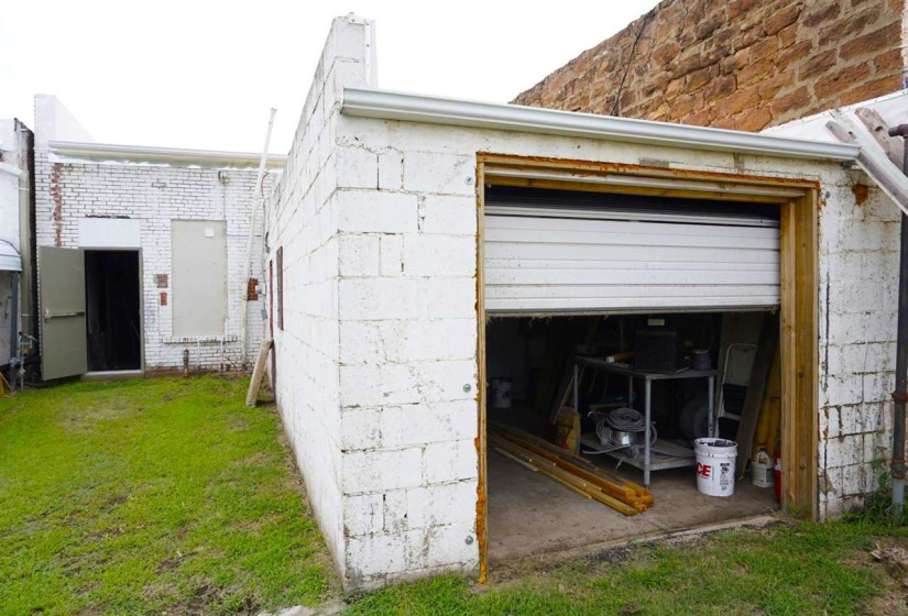 11 BathroomsBathrooms,Commercial/industrial,Commercial,Cedar,1,130265
