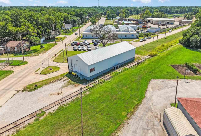 6 BathroomsBathrooms,Commercial/industrial,Commercial,12th,1,130363