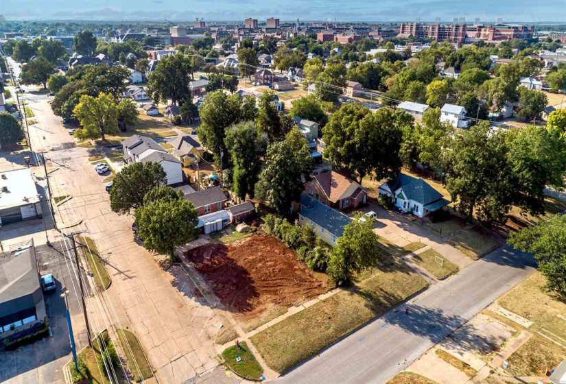 6 BathroomsBathrooms,Commercial/industrial,Commercial,Husband,1,130622