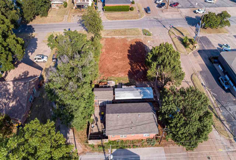6 BathroomsBathrooms,Commercial/industrial,Commercial,Husband,1,130622