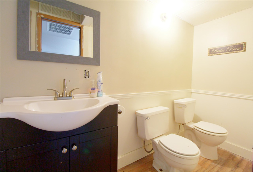 21 BathroomsBathrooms,Commercial/industrial,Commercial,Virginia Ave.,1,121022