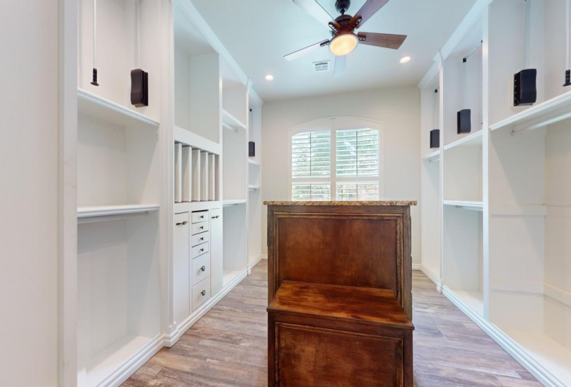 5 Bedrooms Bedrooms, ,3 BathroomsBathrooms,Residential,Single Family,Seadog,2,130512