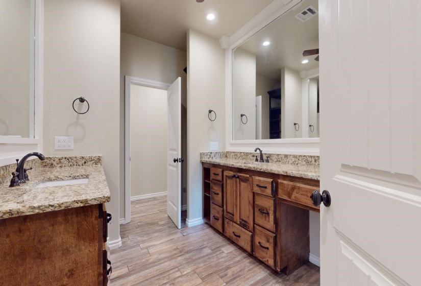 5 Bedrooms Bedrooms, ,3 BathroomsBathrooms,Residential,Single Family,Seadog,2,130512
