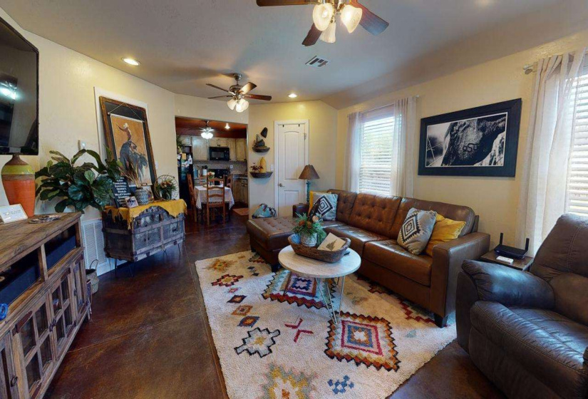 5 Bedrooms Bedrooms, ,3 BathroomsBathrooms,Residential,Single Family,Seadog,2,130512