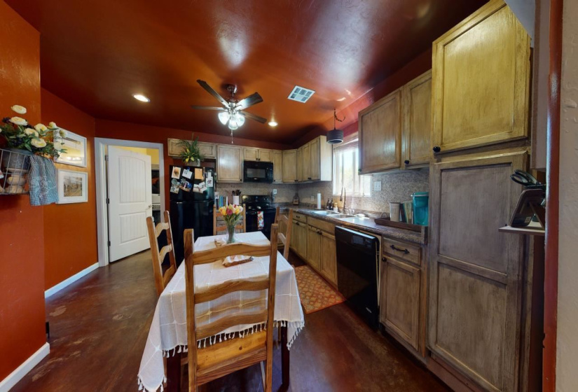 5 Bedrooms Bedrooms, ,3 BathroomsBathrooms,Residential,Single Family,Seadog,2,130512