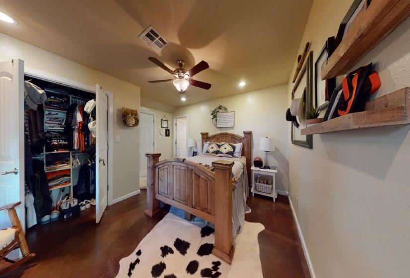 5 Bedrooms Bedrooms, ,3 BathroomsBathrooms,Residential,Single Family,Seadog,2,130512