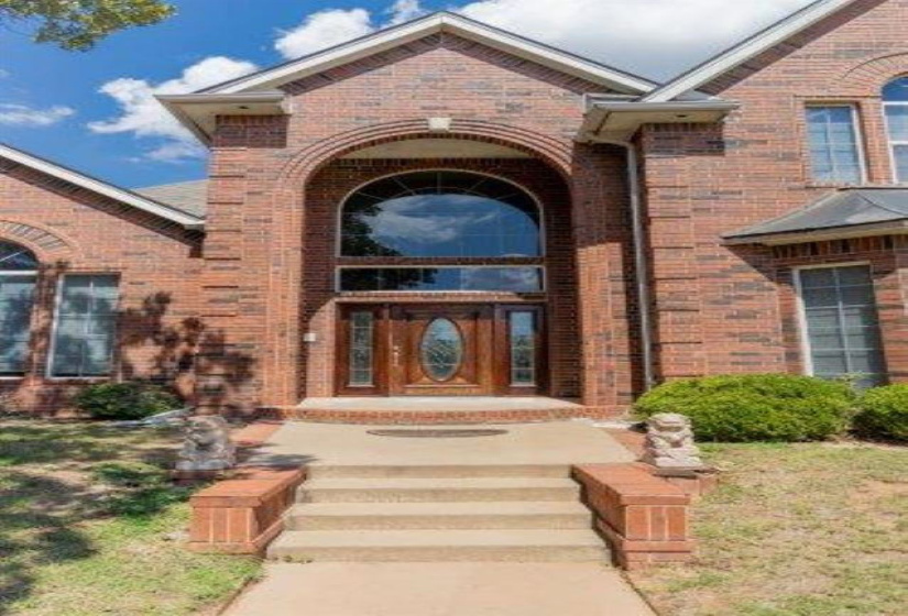 5 Bedrooms Bedrooms, ,4 BathroomsBathrooms,Residential,Single Family,Woodlake,2,130631