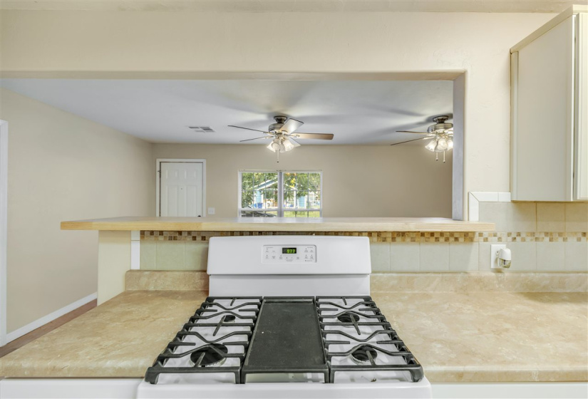 2 Bedrooms Bedrooms, ,2 BathroomsBathrooms,Residential,Single Family,Hartford,1,130775