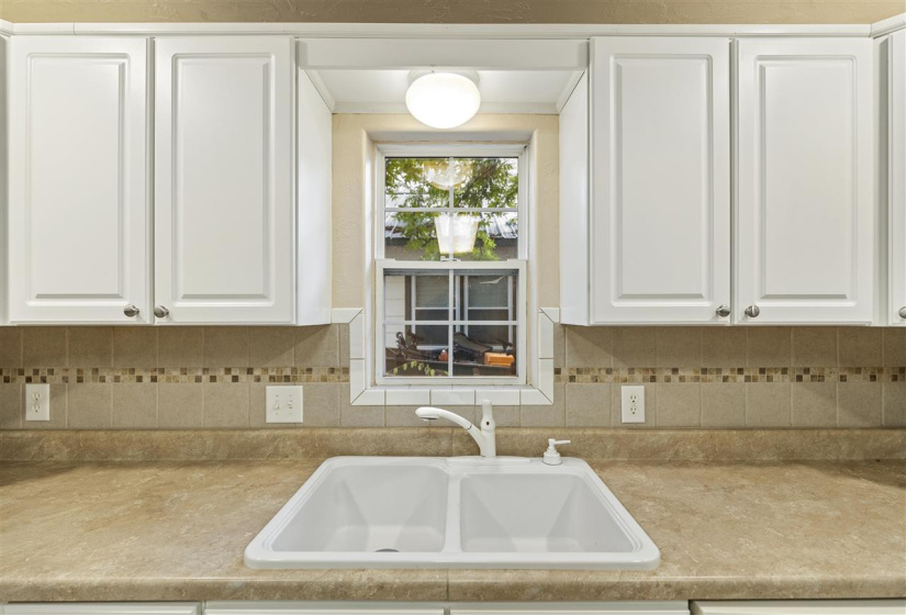 2 Bedrooms Bedrooms, ,2 BathroomsBathrooms,Residential,Single Family,Hartford,1,130775