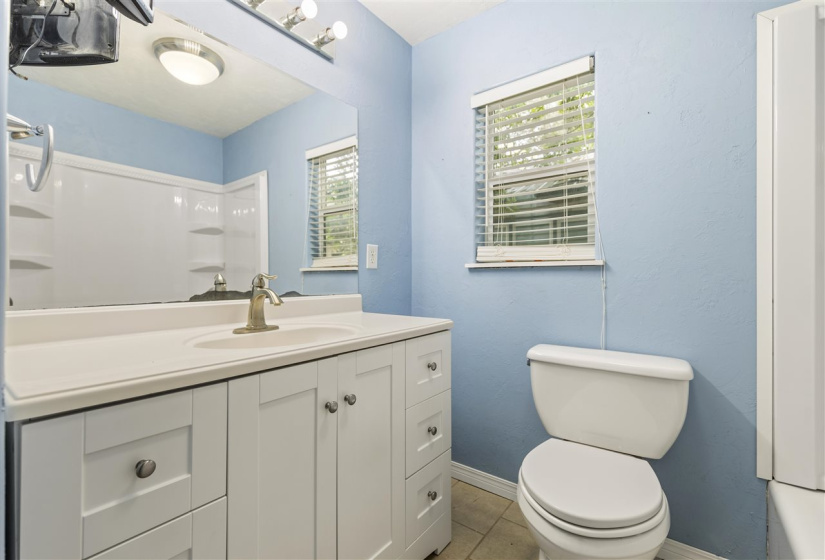 2 Bedrooms Bedrooms, ,2 BathroomsBathrooms,Residential,Single Family,Hartford,1,130775