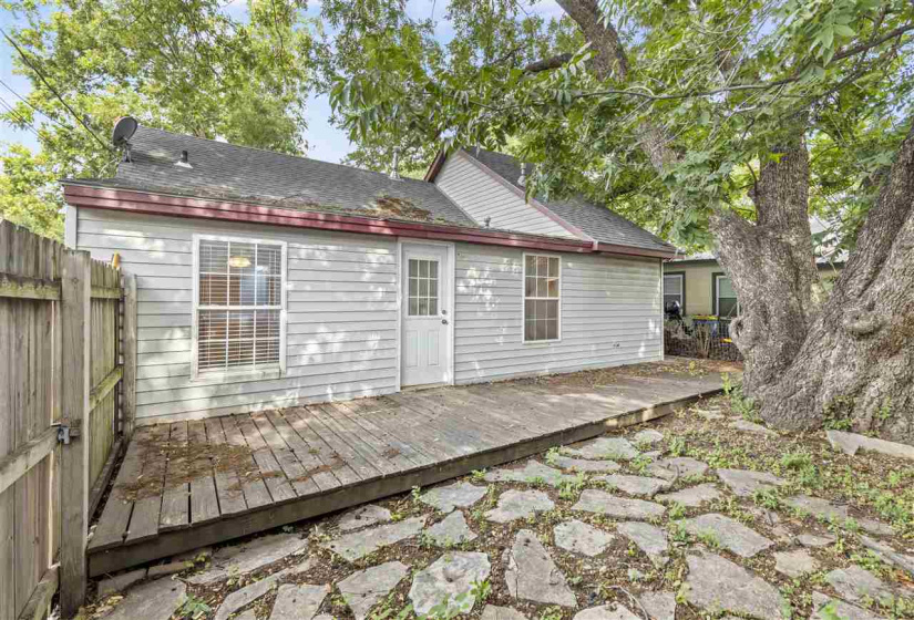 2 Bedrooms Bedrooms, ,2 BathroomsBathrooms,Residential,Single Family,Hartford,1,130775