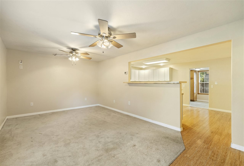 2 Bedrooms Bedrooms, ,2 BathroomsBathrooms,Residential,Single Family,Hartford,1,130775
