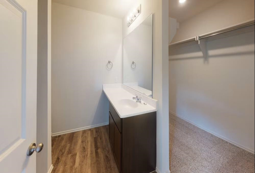3 Bedrooms Bedrooms, ,2 BathroomsBathrooms,Residential,Single Family,Krayler,1,130810