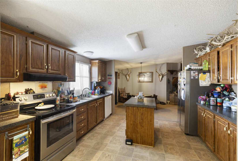 11 BathroomsBathrooms,Commercial/industrial,Commercial,COUNTY ROAD 120,1,130832
