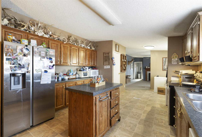 11 BathroomsBathrooms,Commercial/industrial,Commercial,COUNTY ROAD 120,1,130832