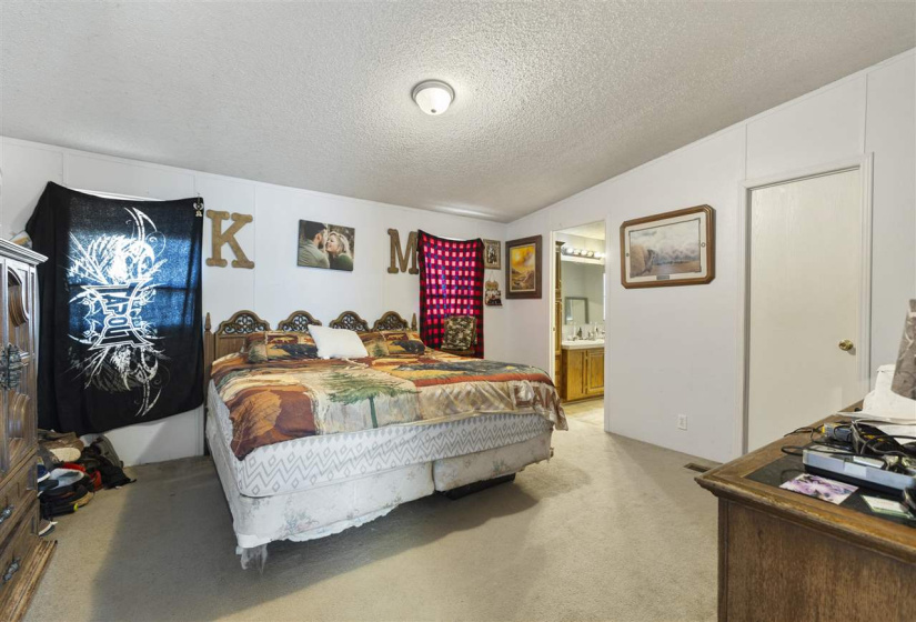 11 BathroomsBathrooms,Commercial/industrial,Commercial,COUNTY ROAD 120,1,130832