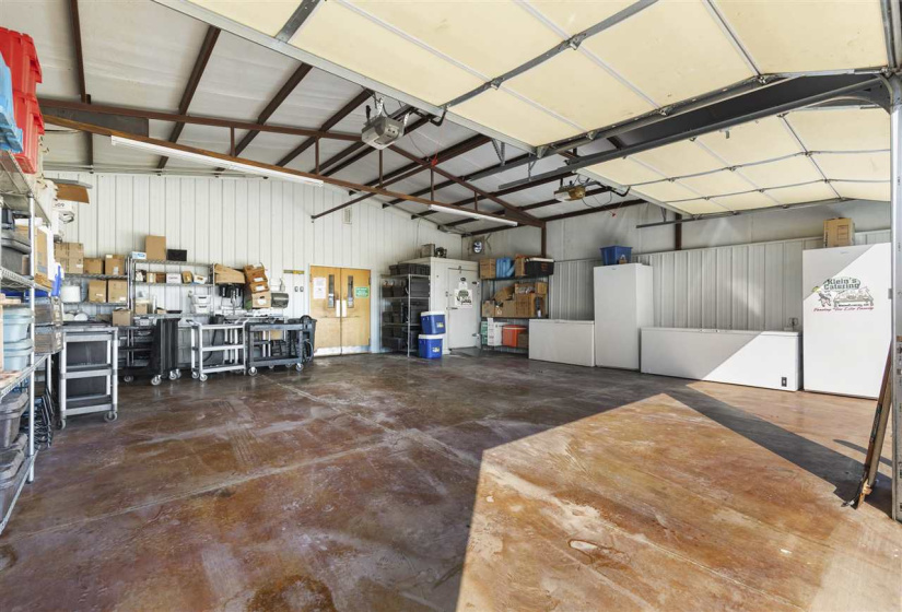 11 BathroomsBathrooms,Commercial/industrial,Commercial,COUNTY ROAD 120,1,130832