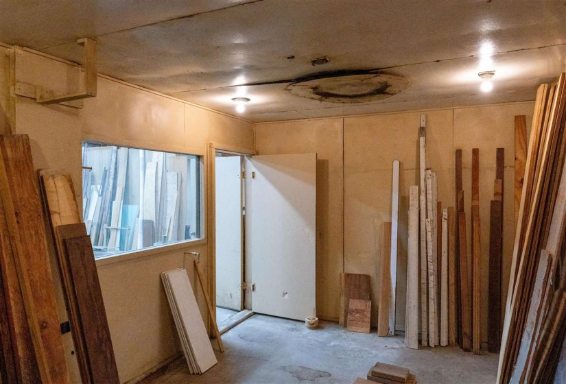 11 BathroomsBathrooms,Commercial/industrial,Commercial,Monroe,1,130885