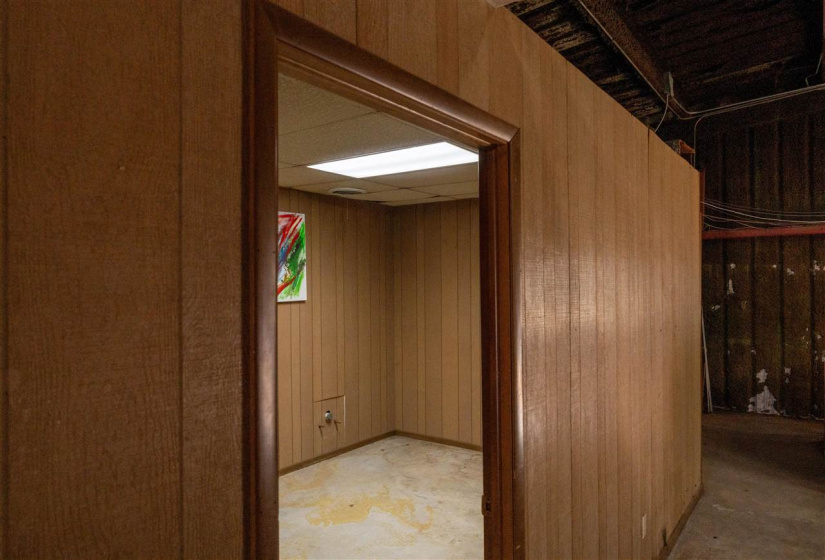 11 BathroomsBathrooms,Commercial/industrial,Commercial,Monroe,1,130885
