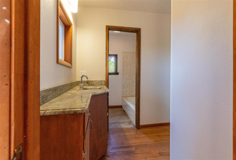 11 BathroomsBathrooms,Commercial/industrial,Commercial,Monroe,1,130885
