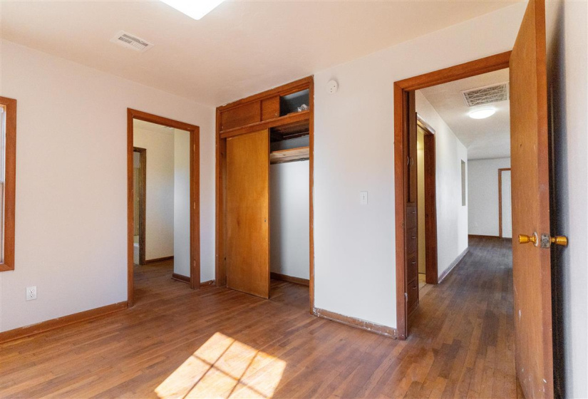 11 BathroomsBathrooms,Commercial/industrial,Commercial,Monroe,1,130885