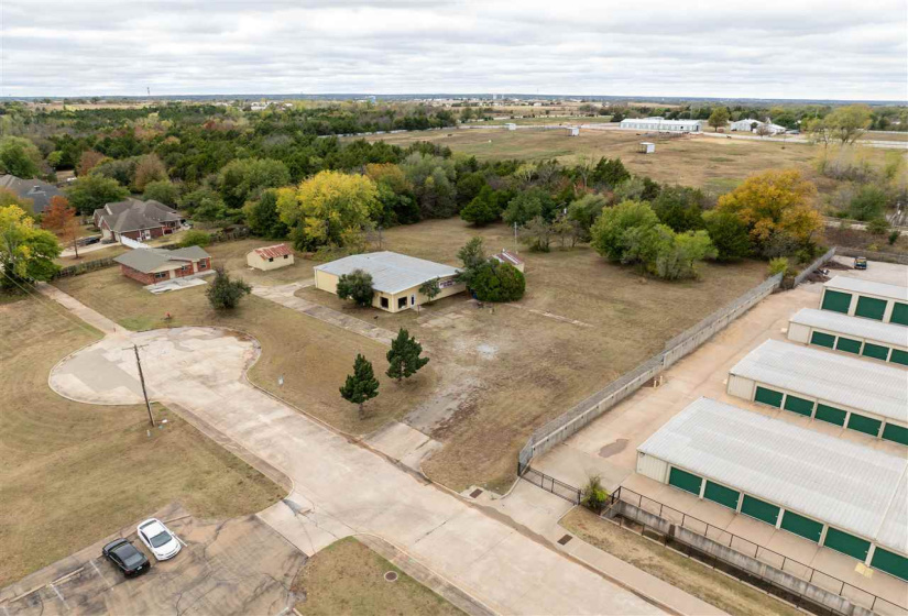 11 BathroomsBathrooms,Commercial/industrial,Commercial,Monroe,1,130885