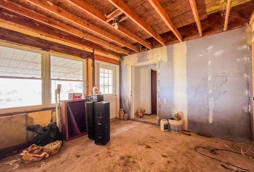 3 Bedrooms Bedrooms, ,1 BathroomBathrooms,Residential,Single Family,Kings,1,130909