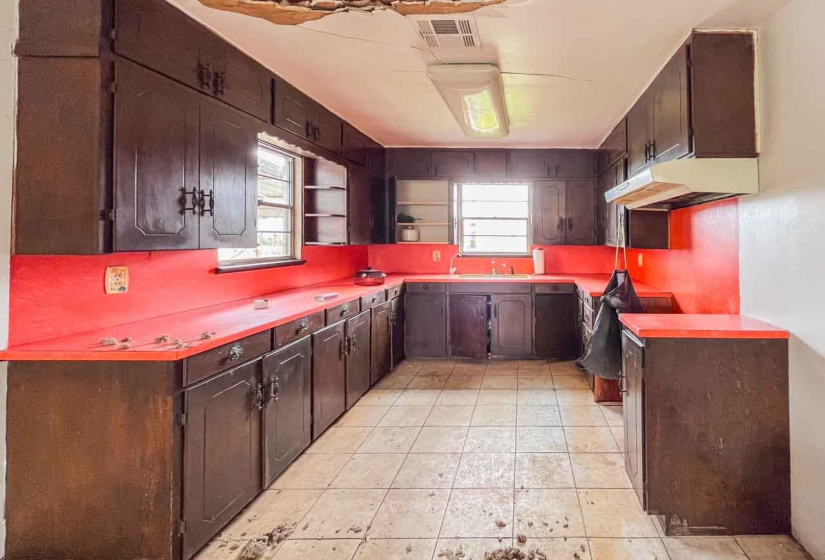 3 Bedrooms Bedrooms, ,1 BathroomBathrooms,Residential,Single Family,Kings,1,130909