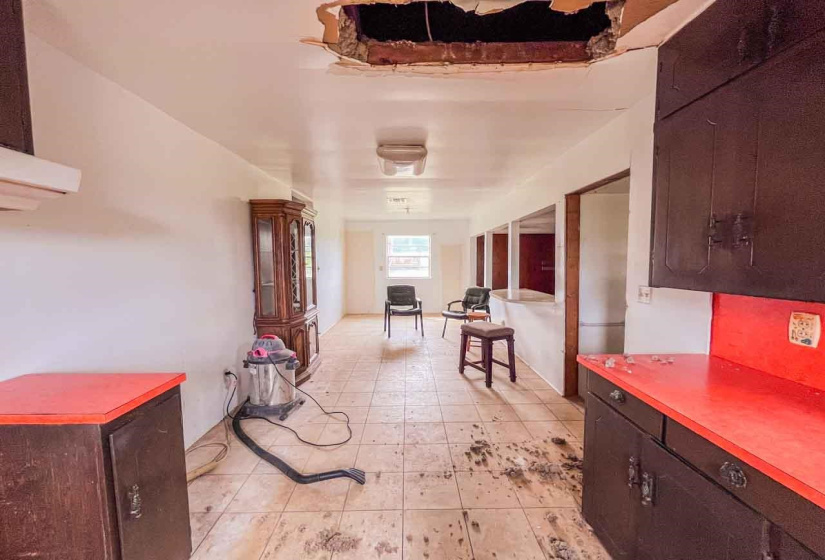 3 Bedrooms Bedrooms, ,1 BathroomBathrooms,Residential,Single Family,Kings,1,130909