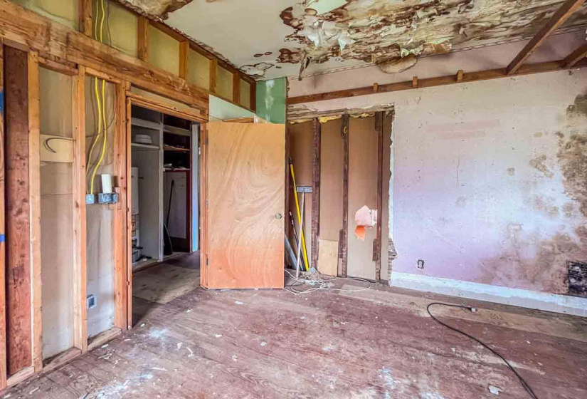 3 Bedrooms Bedrooms, ,1 BathroomBathrooms,Residential,Single Family,Kings,1,130909
