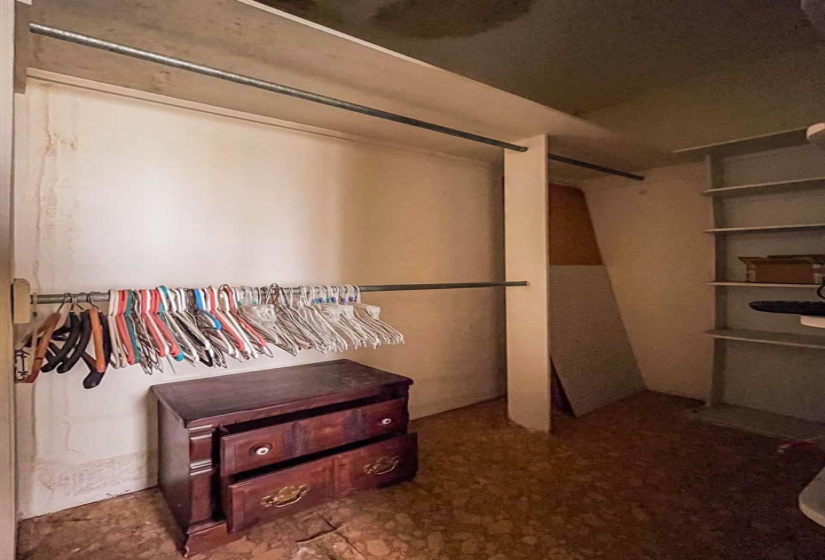 3 Bedrooms Bedrooms, ,1 BathroomBathrooms,Residential,Single Family,Kings,1,130909