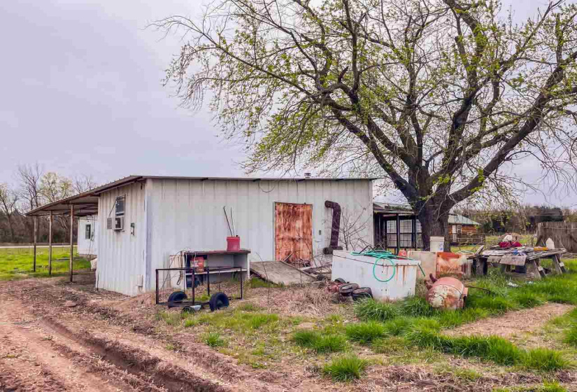 3 Bedrooms Bedrooms, ,1 BathroomBathrooms,Residential,Single Family,Kings,1,130909