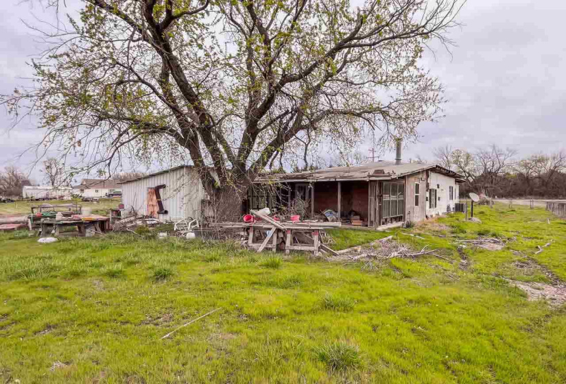 3 Bedrooms Bedrooms, ,1 BathroomBathrooms,Residential,Single Family,Kings,1,130909