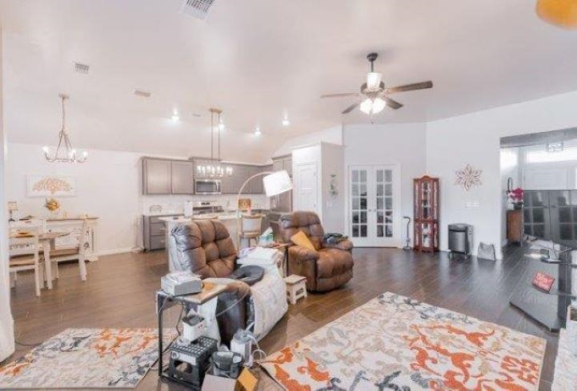 3 Bedrooms Bedrooms, ,2 BathroomsBathrooms,Residential,Single Family,Martin,1,130918