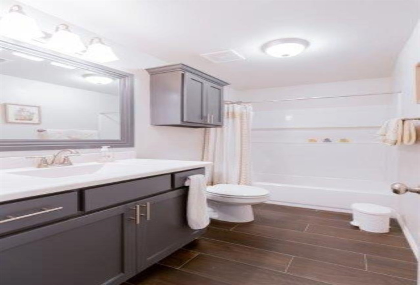 3 Bedrooms Bedrooms, ,2 BathroomsBathrooms,Residential,Single Family,Martin,1,130918