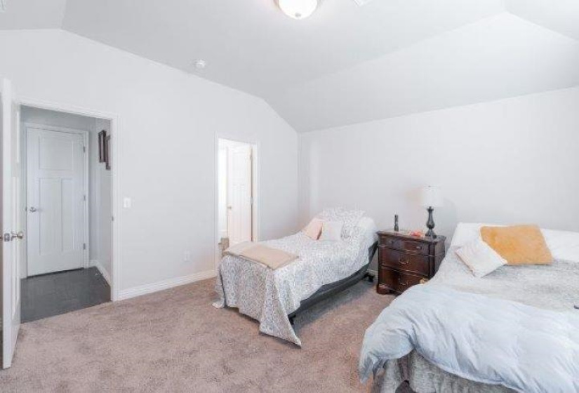 3 Bedrooms Bedrooms, ,2 BathroomsBathrooms,Residential,Single Family,Martin,1,130918