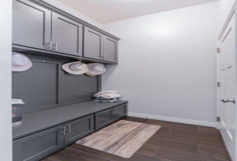 3 Bedrooms Bedrooms, ,2 BathroomsBathrooms,Residential,Single Family,Martin,1,130918