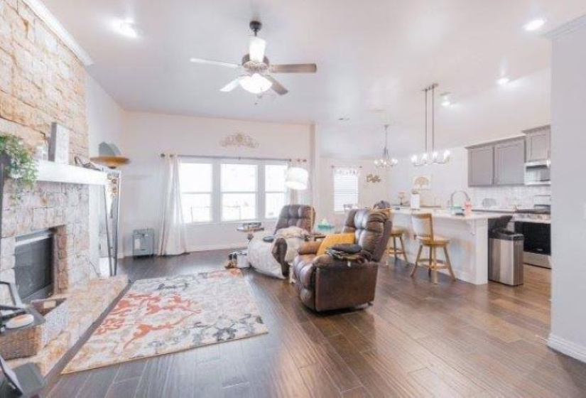 3 Bedrooms Bedrooms, ,2 BathroomsBathrooms,Residential,Single Family,Martin,1,130918