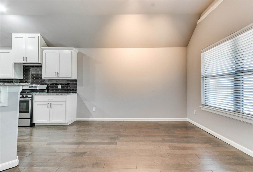 3 Bedrooms Bedrooms, ,2 BathroomsBathrooms,Residential,Single Family,Santa Monica,1.5,130934