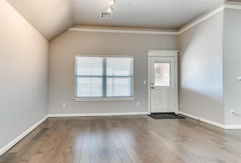 3 Bedrooms Bedrooms, ,2 BathroomsBathrooms,Residential,Single Family,Santa Monica,1.5,130934