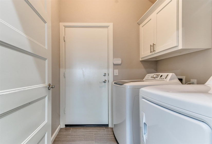3 Bedrooms Bedrooms, ,2 BathroomsBathrooms,Residential,Single Family,Santa Monica,1.5,130934