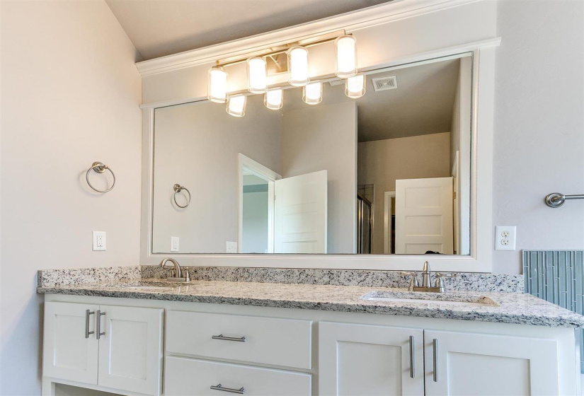 3 Bedrooms Bedrooms, ,2 BathroomsBathrooms,Residential,Single Family,Santa Monica,1.5,130934